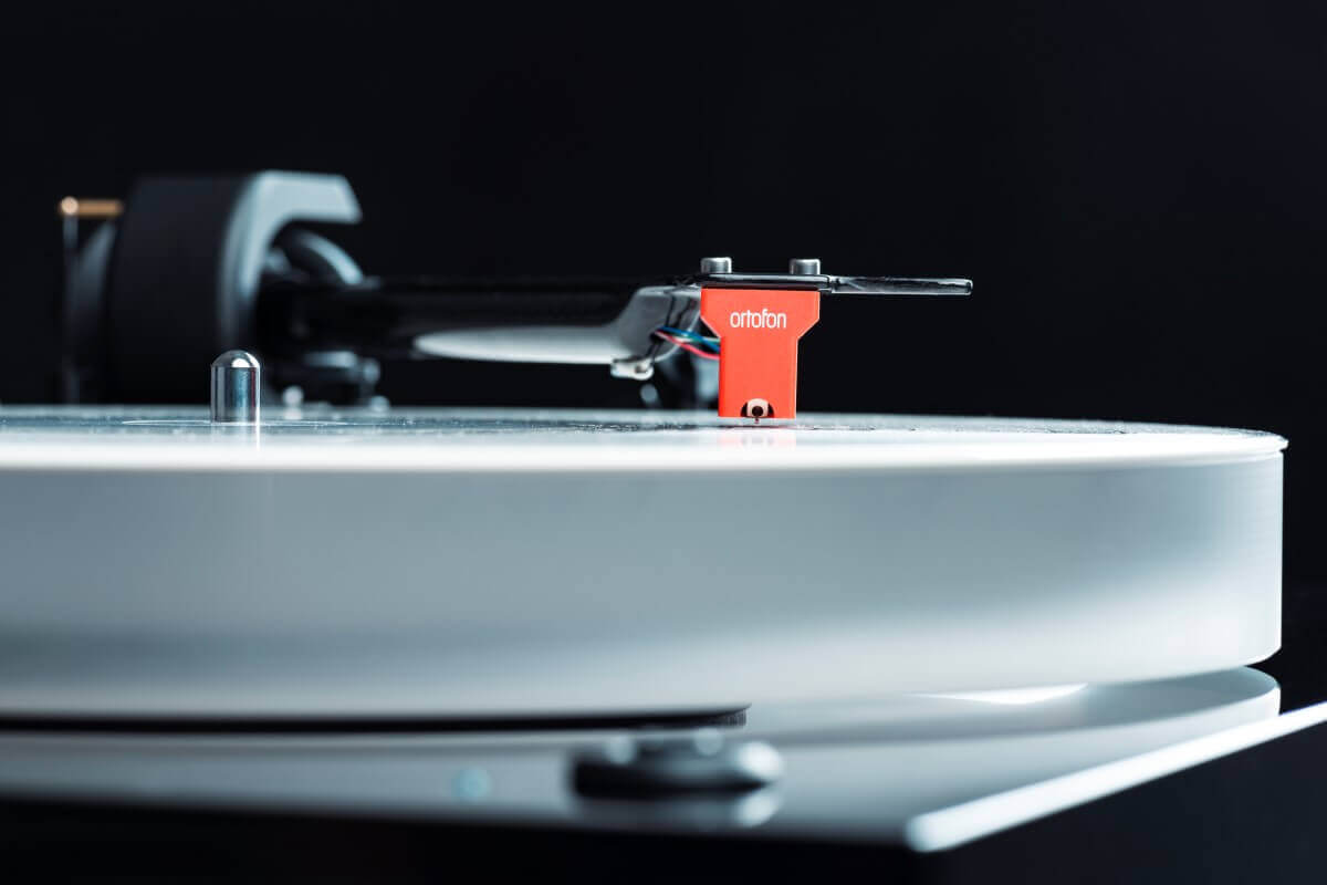 pro-ject-x2-b-ortofon-quintet-red gramofony hifisafir 11
